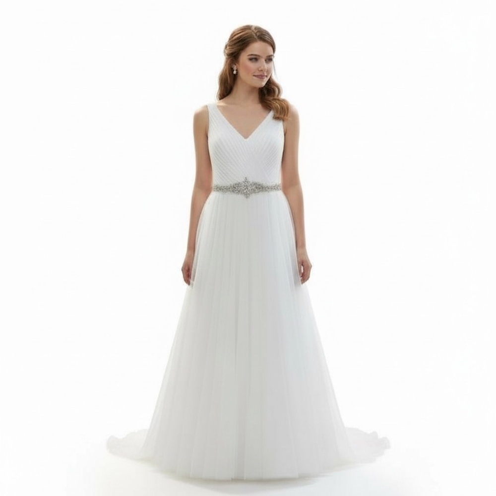 Elegant White Tulle pleated V-Neck Bodice Wedding Dress with Jeweled Belt NWT